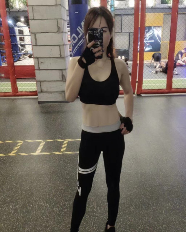 厦门SM广场大胸小姐姐